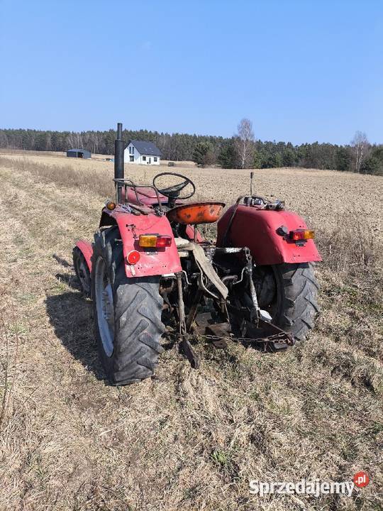 Ciągnik rolniczy ursus C330 Zawonia