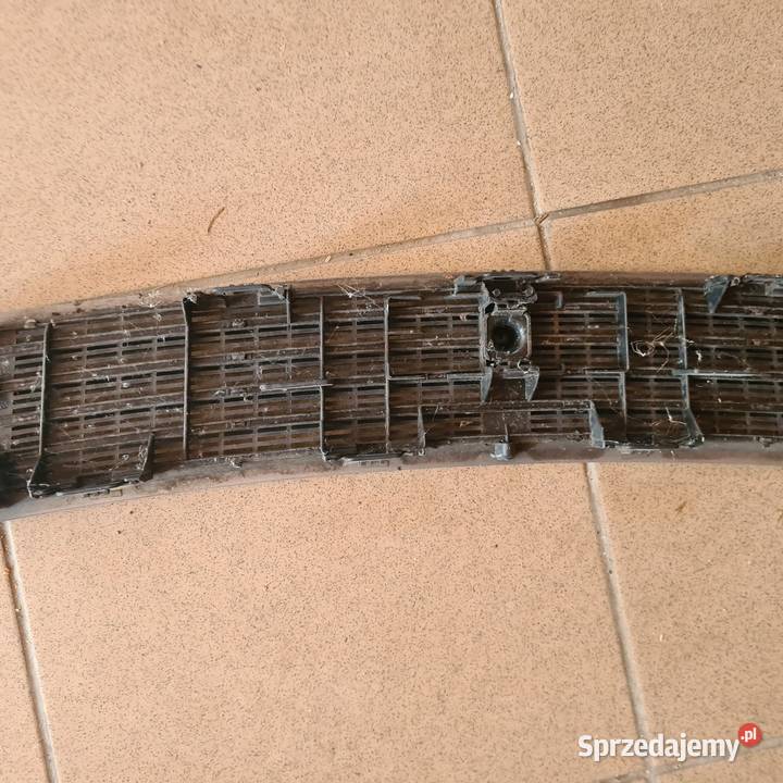 Mercedes w211 wlot kratka maski srebrny i czarny Lublin