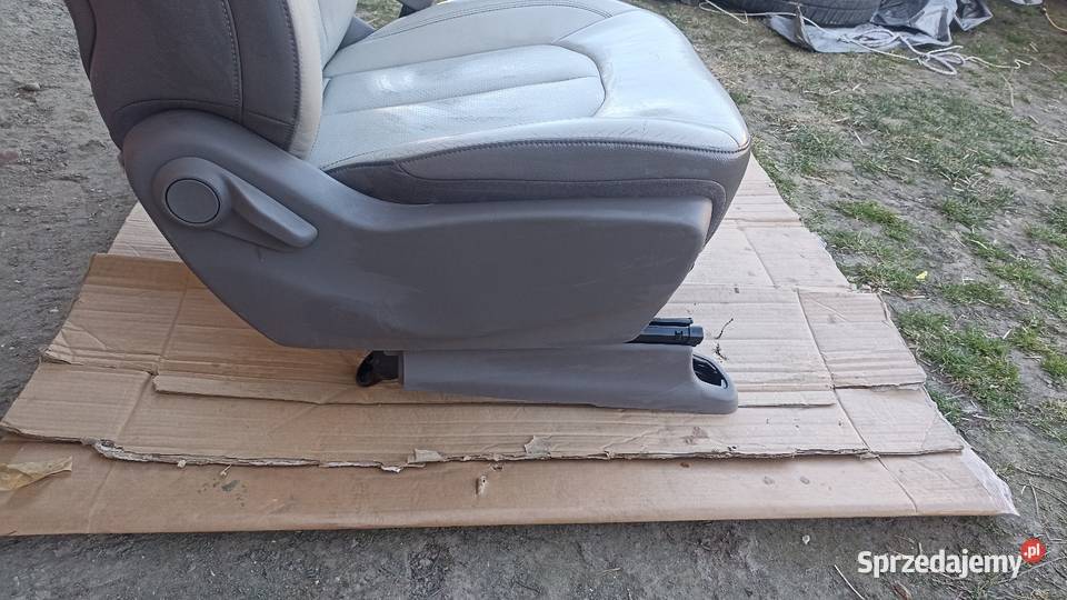 Komplet 7 foteli Chrysler Pacifica Hordzież sprzedam