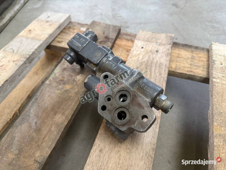 Zawór hamulcowy Ford 7840 dolnośląskie Byków