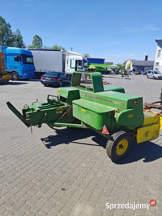 Prasa kostkującą John Deere 330 inne 339 stan Dragany