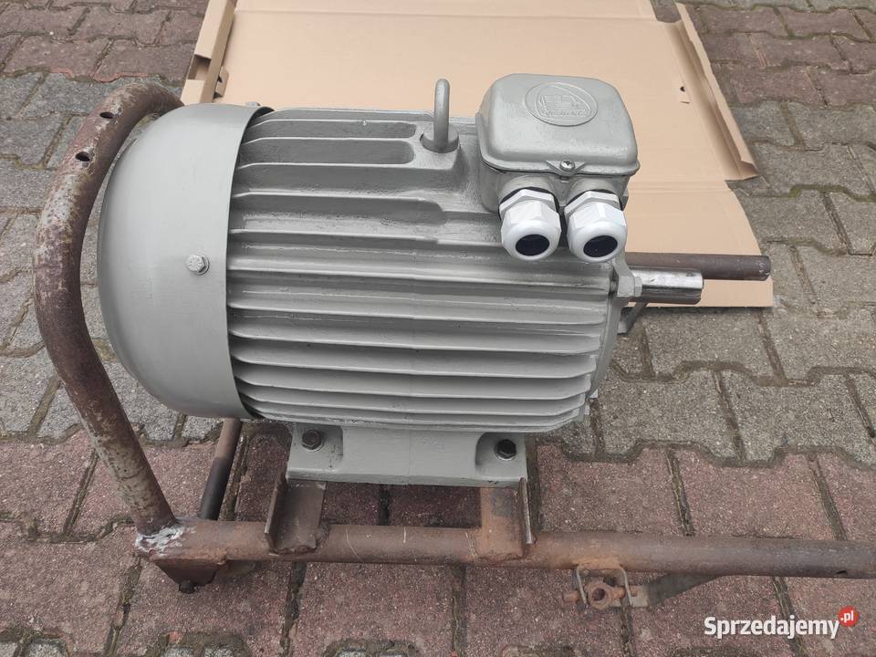 Silnik elektryczny 11kW 1450obr wał 38mm kabel Lubin