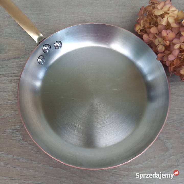 Miedziana patelnia średnica 22 sygnowana Warszawa