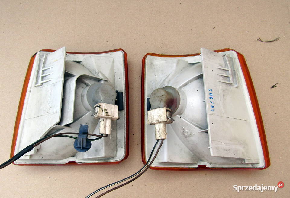 KIERUNKOWSKAZ PRZEDNI LEWYPRAWY VOLKSWAGEN łódzkie Mysłaków