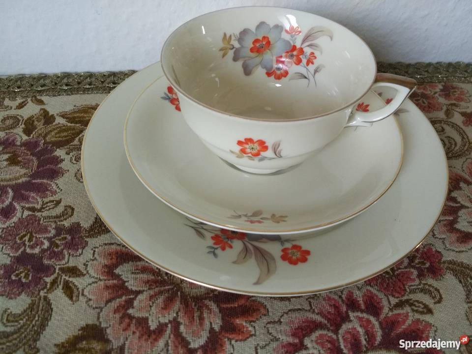 Trio śniadaniowe ecru porcelana sygnowana