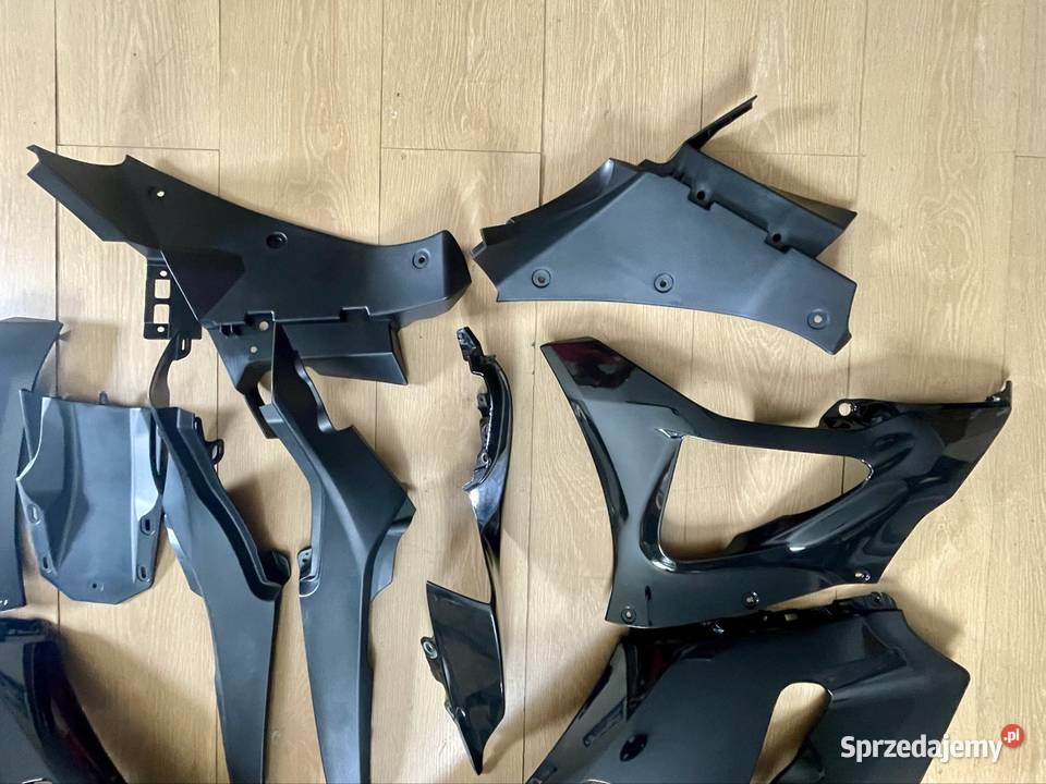 Owiewki plastiki do Yamaha R7 2023 Plastiki podkarpackie sprzedam