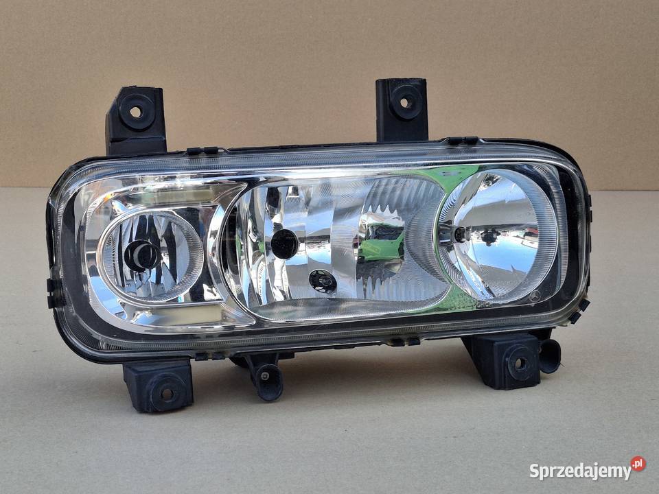 MERCEDES ATEGO REFLEKTOR PRAWY ORYGINALNY LAMPA ciężarowe Oświetlenie lubuskie Bieleń