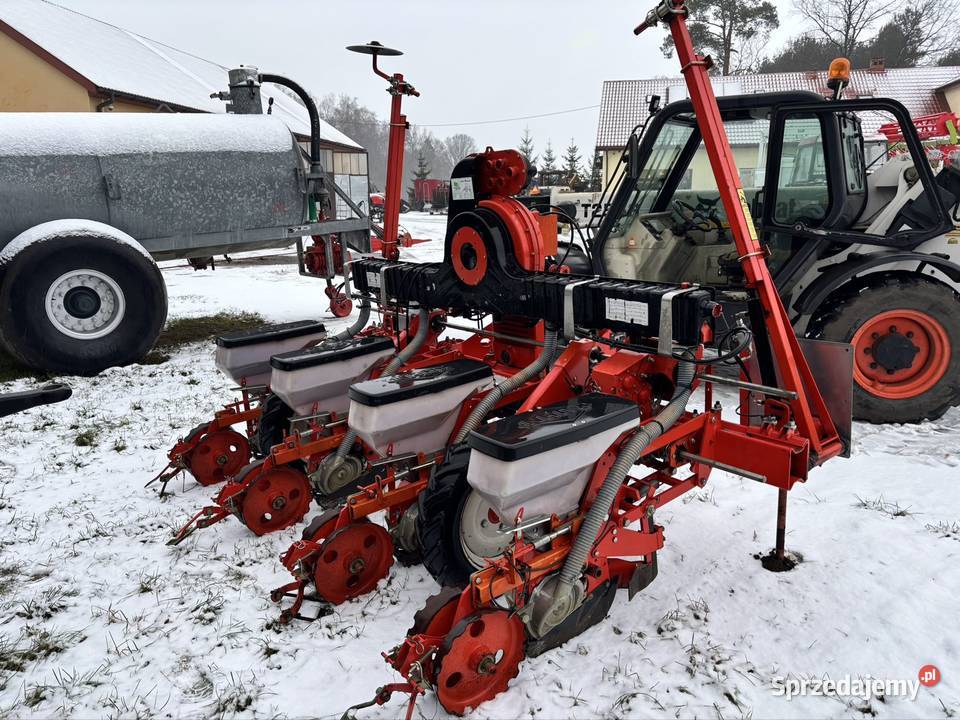 Siewnik do kukurydzy i innych Kuhn 4 rzędowy Myszyniec