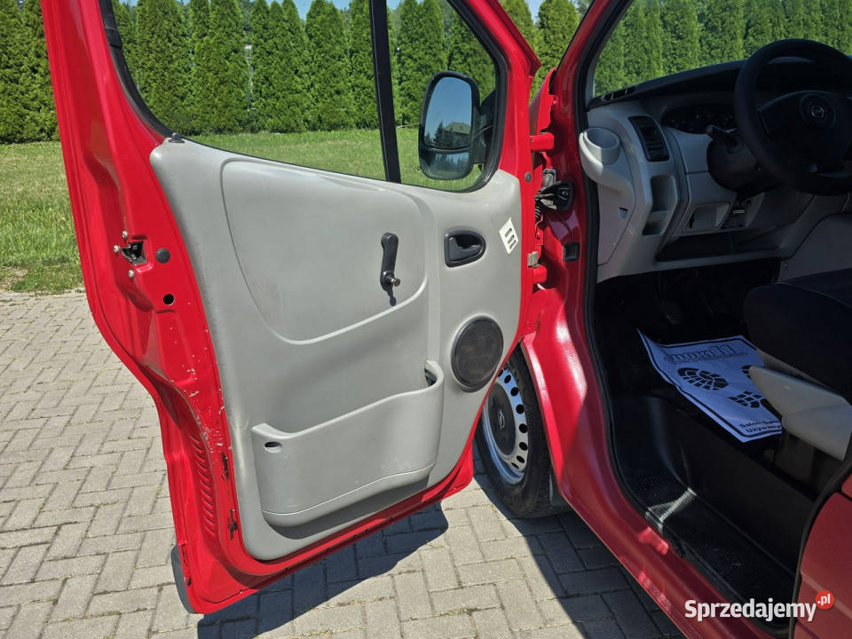 Opel Vivaro 19Diesel 101 6 BiegowyKontrola wspomaganie kierownicy sprzedam