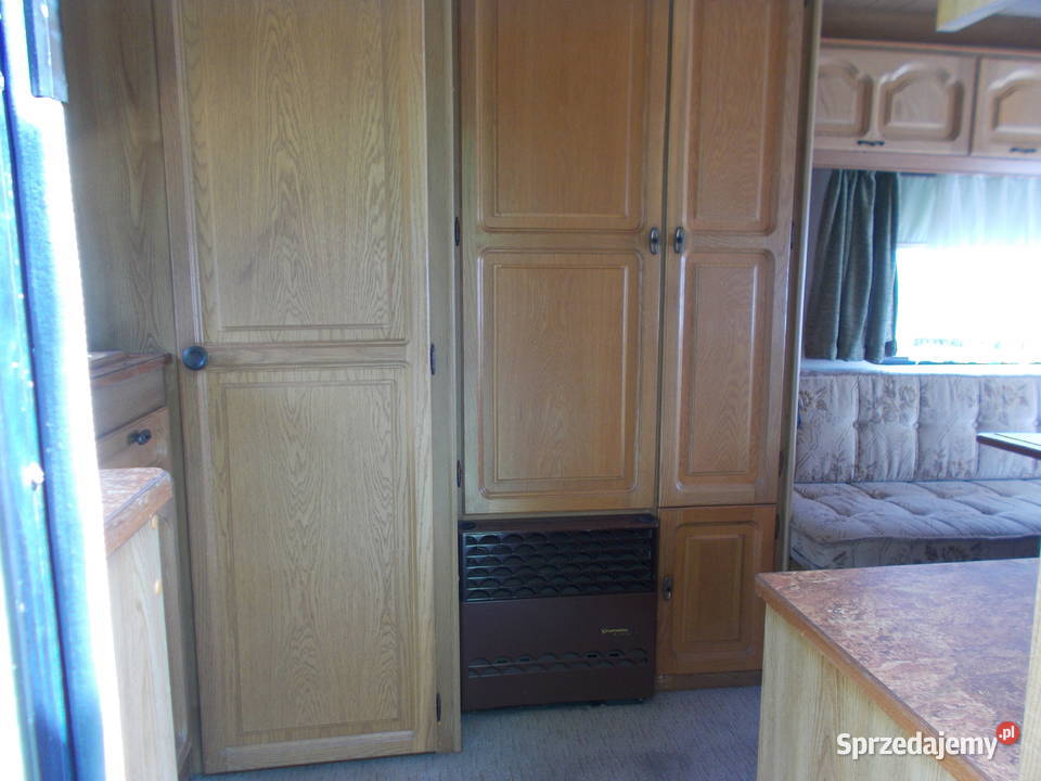 Przyczepa kempingowa Buerstner 4302 LUX Kempingowe kujawsko-pomorskie