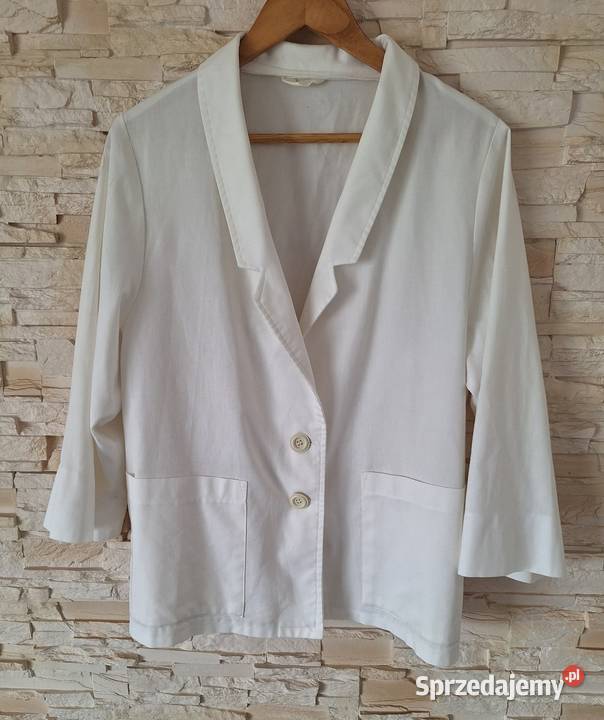 Biała marynarka żakiet z kieszeniami 40 classy