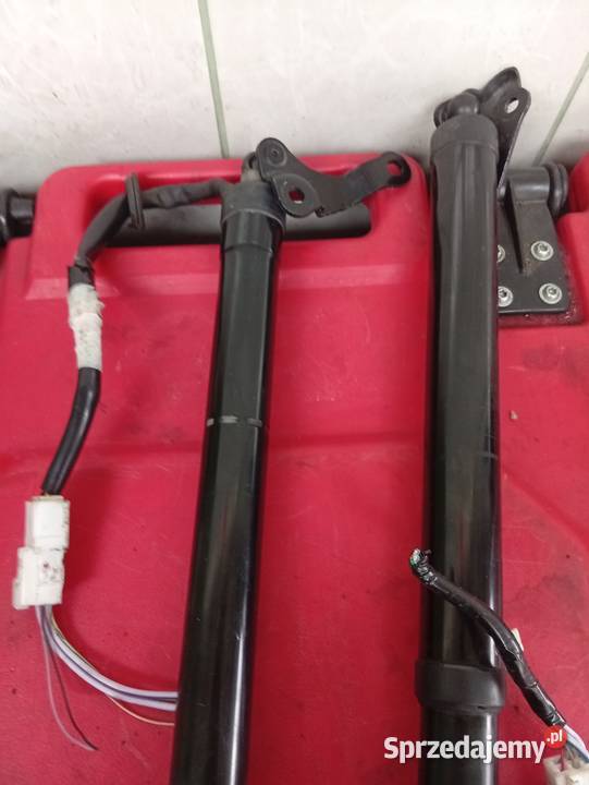 Siłownik klapy bagażnika Lexus Toyota Warszawa