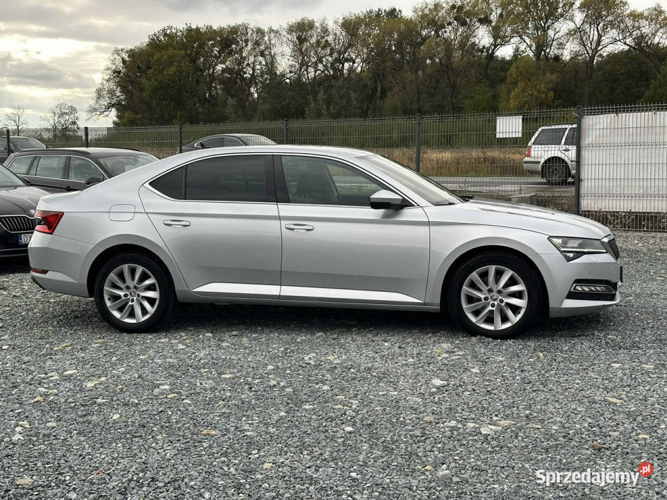 koda Superb 20 TDI 150 DSG Style 2021 Salon FV23 światła do jazdy dziennej Superb Wojkowice