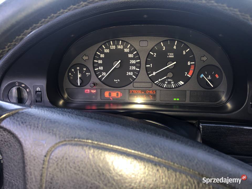 BMW E39 520i 150 1998 manualna Michałów