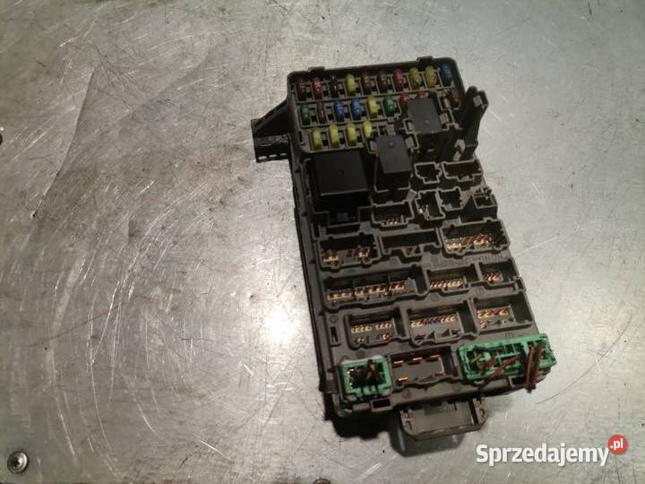 SKRZYNKA BEZPIECZNIKÓW HONDA CIVIC VII 14 B Nowy Sącz