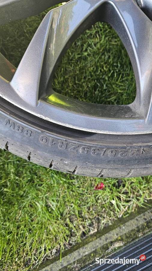 Felgi aluminiowe z oponami 19 Samochodowe wielkopolskie Poznań