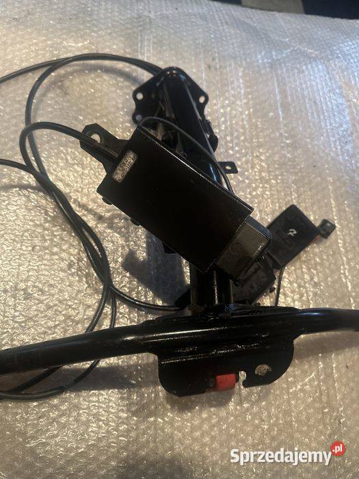 BMW C1 125 Kierownica zapinka zapinki pasów Pozostałe Poznań