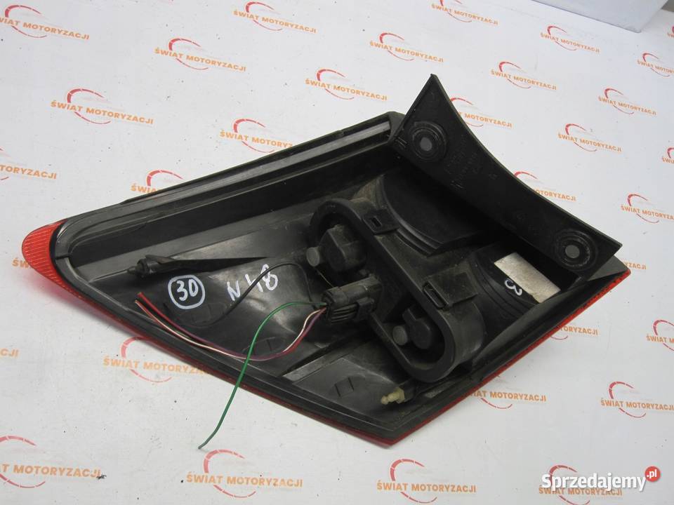 NISSAN QASHQAI I J10 07r lampa prawa tył osobowe świętokrzyskie Kielce