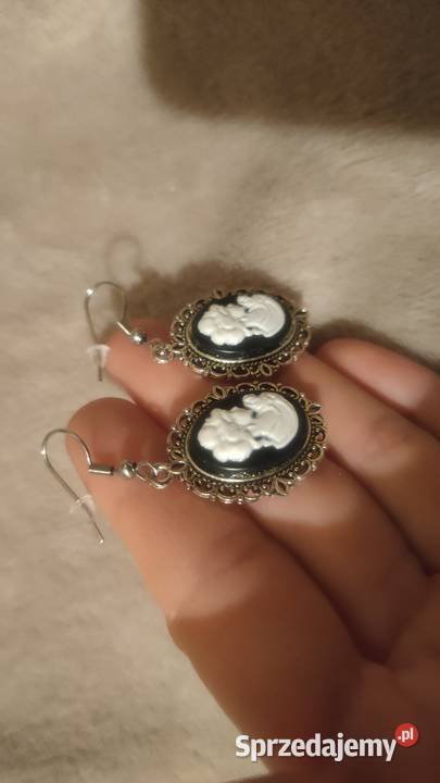 Kolczyki kamea kamee z kameami kobieta kobietami Tarnowskie Góry