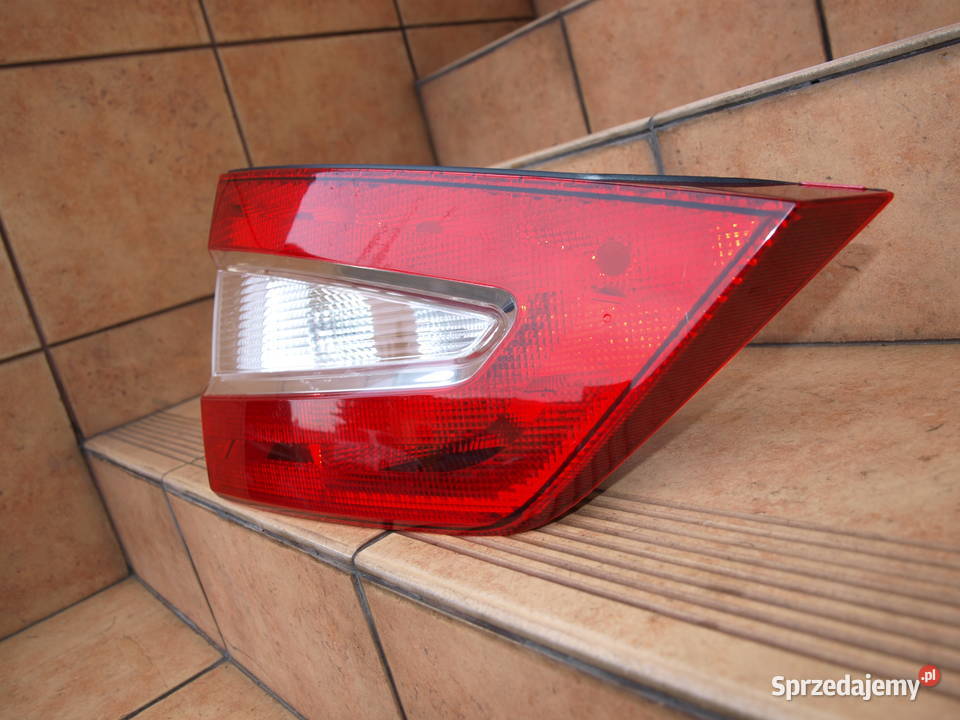 Ford Galaxy lampa lewa w klape tył 2006 2010r lampy tylne Kalisz