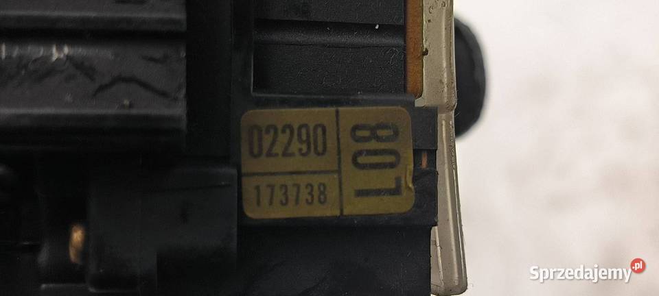 PRZEŁĄCZNIK TOYOTA COROLLA E12 173647 Lipno