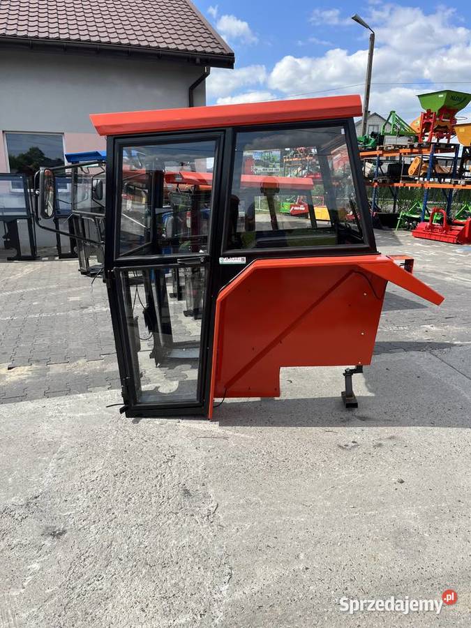 Kabina ciągnikowa MASSEy ferguson Ursus C330 Kabina i karoseria