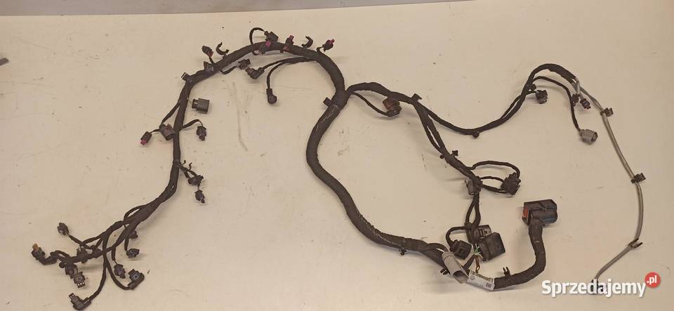 SKODA KAROQ WIĄZKA SILNIKA 15 TSI 05E971610K