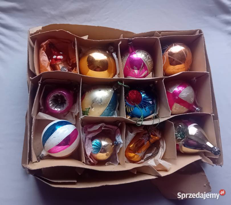 Zestaw 12 bombek z okresu PRL z lat 50ych i Koźminek