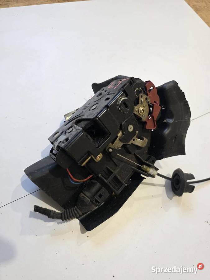 ZAMEK DRZWI LEWY TYŁ 7PIN AUDI A4 B6 8E0839349