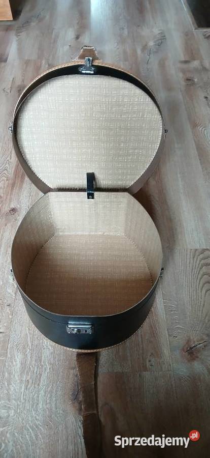 Stara walizka kufer z lat 30 tych Części i akcesoria motocyklowe sprzedam