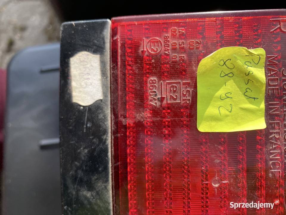 NOWA Lampa Tylna Prawa Błotnik VW Passat B3 łódzkie Kamocin sprzedam