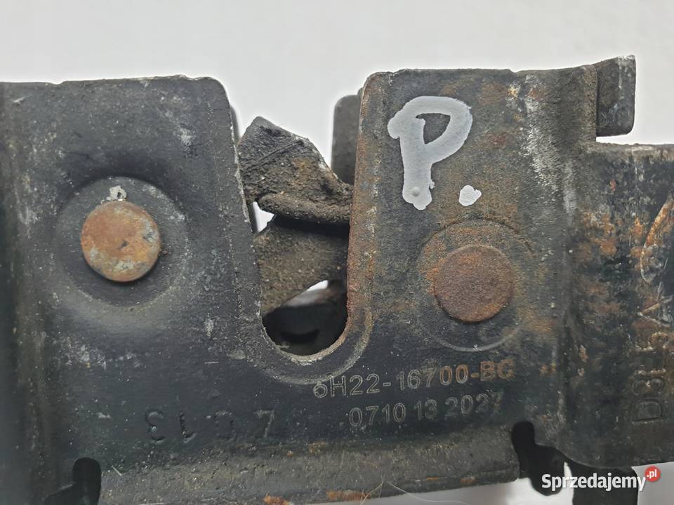 Range Rover II L494 ZAMEK PRZEDNIEJ MASKI prawy