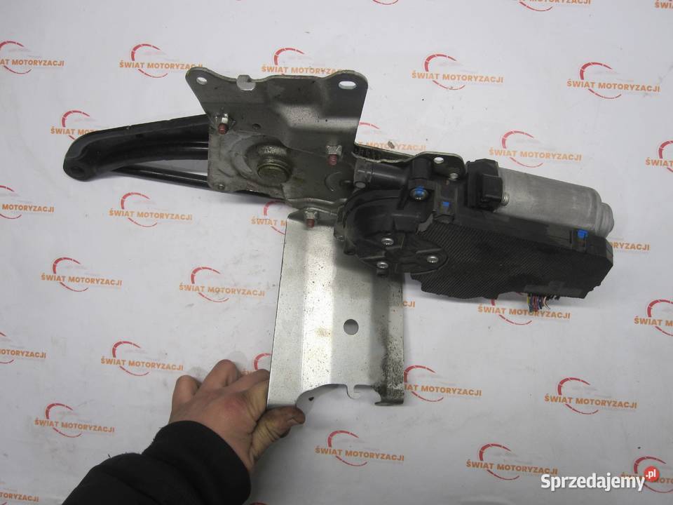 OUTLANDER 14r siłownik zamka klapy 42711010700