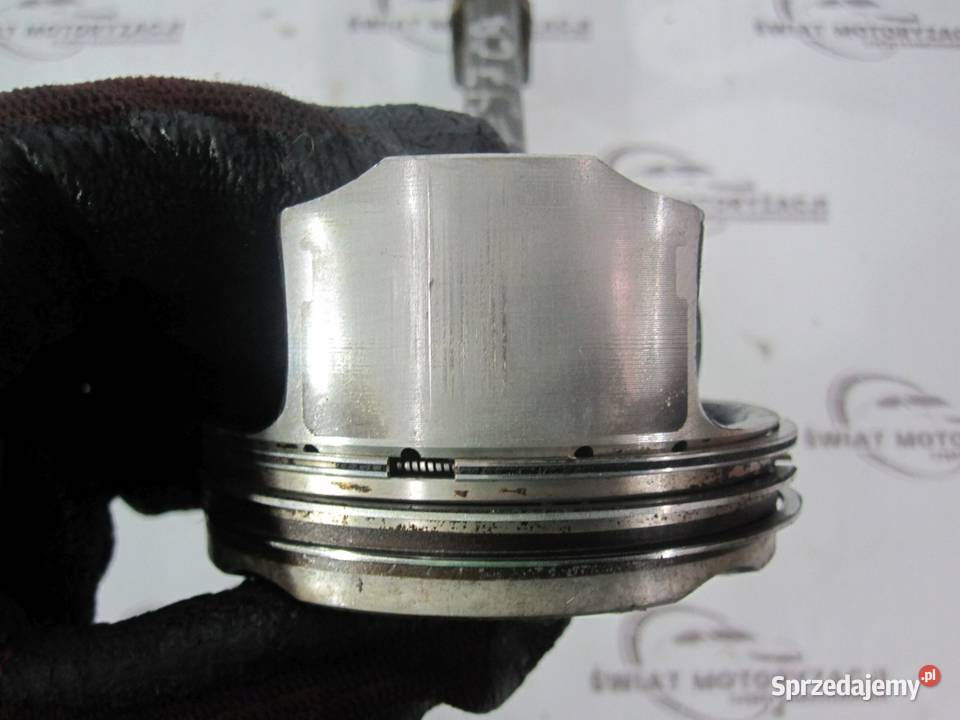 PEUGEOT 208 12 VTI HMZ HM01 82 tłok korbowód Rok produkcji 2016 świętokrzyskie Kielce sprzedam