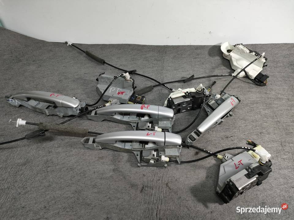 Peugeot 308 I T7 klamka zamek drzwi