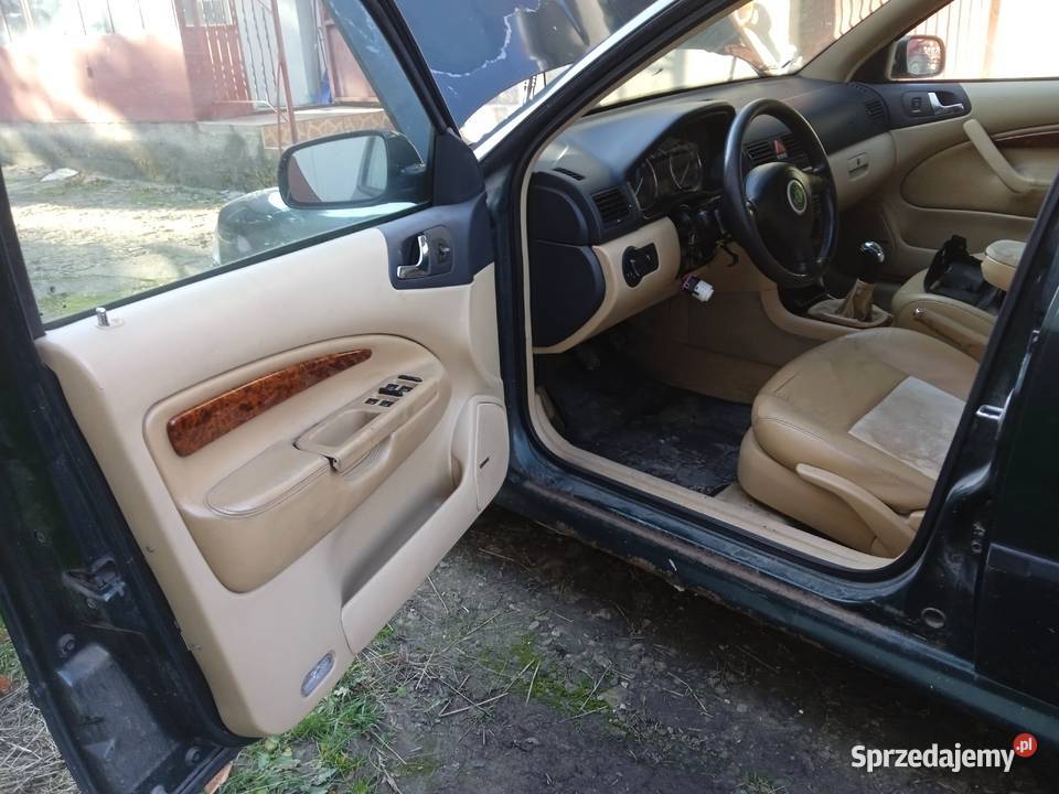 Wnętrze fotele skórzane Skoda Octavia Laurin Pozostałe Przemyśl sprzedam