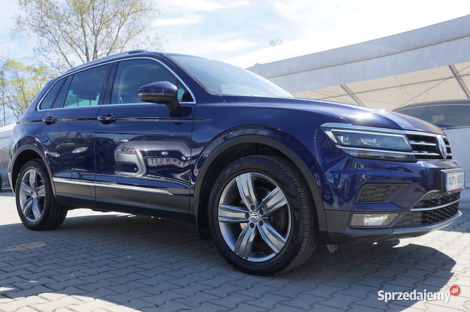 Volkswagen Tiguan 20 TDI CR 190 4x4 Virtual Rok produkcji 2017