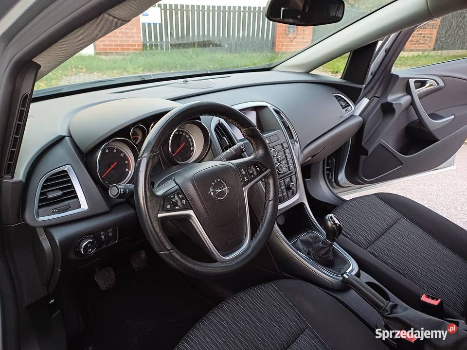 Opel Astra J LIFT 14 T Navigacja Klimatronik MP3 Toruń sprzedam