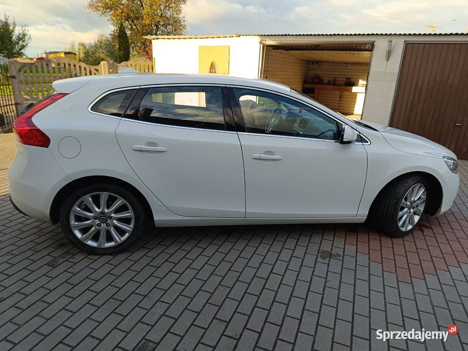 Volvo V40 2013 diesel 16 ESP Samochody osobowe Kłodawa