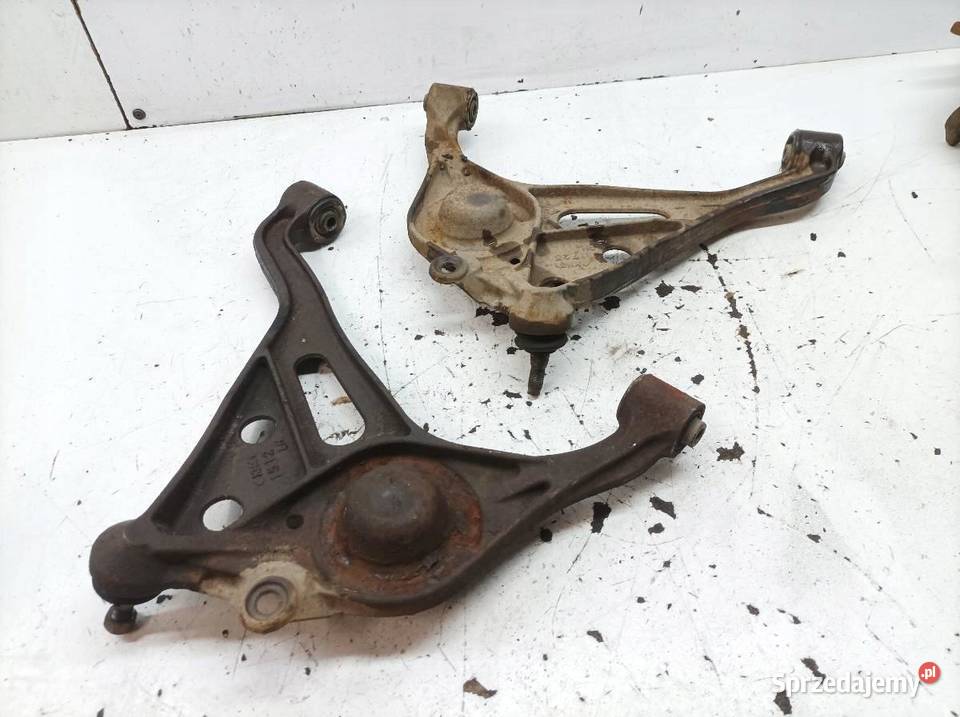 WAHACZ PRAWY LEWY PRZÓD 20 D Suzuki Grand Vitara Wahacze