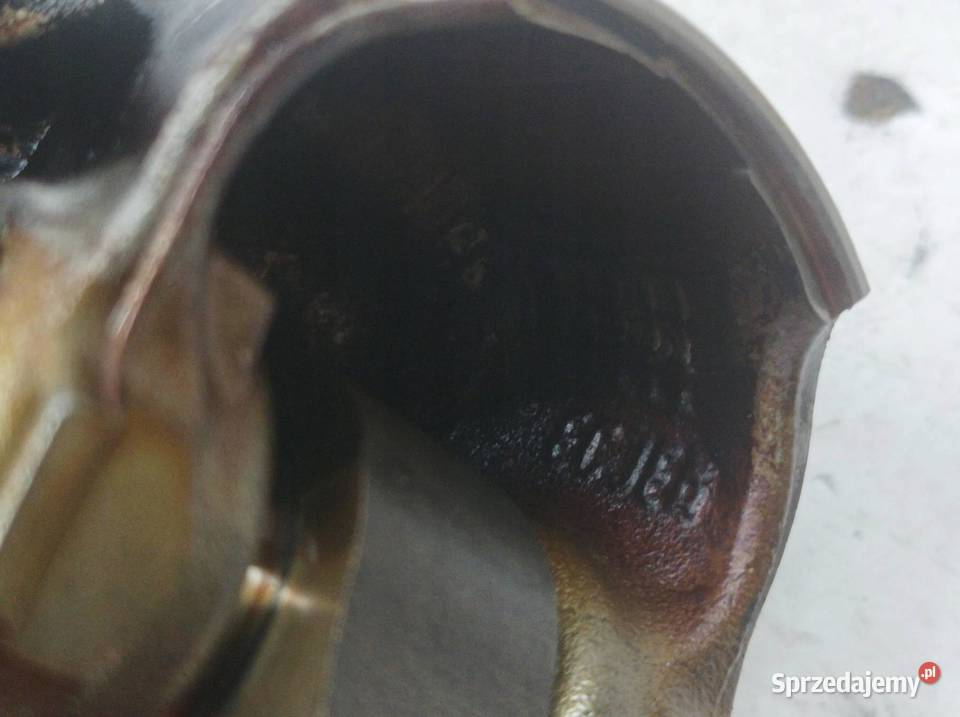 TŁOK KORBOWÓD 10 ECOBOOST Ford Transit Courier I Blok silnika