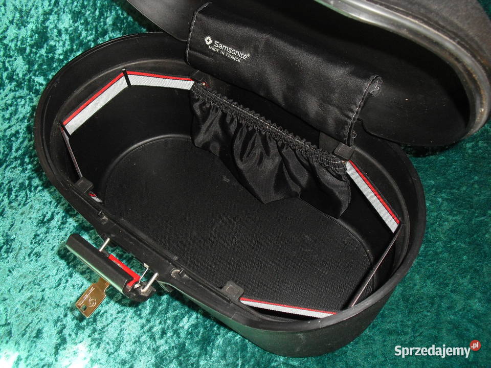 Zestaw narzędzi we francuskim kufrze