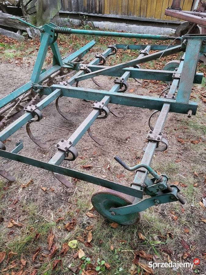 Kultywator z wałkiem Zrąbiec