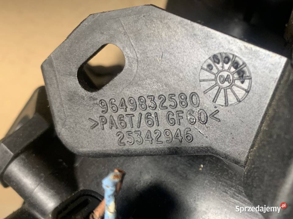 Przepustnica 9649832580 peugeot 307 citroen Ford kolektory ssące Silniki i osprzęt Szczecin sprzedam