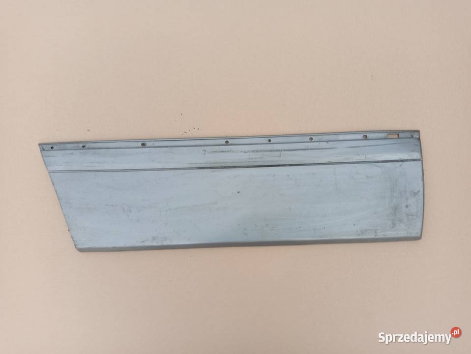 MERCEDES W126 LISTWA DRZWI PRAWY TYŁ 1266904040 Bieleń