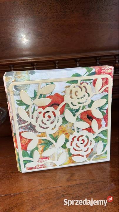 Serwetnik metalowy Wycinanka w róże W kolorze Pozostałe pomorskie Gdańsk