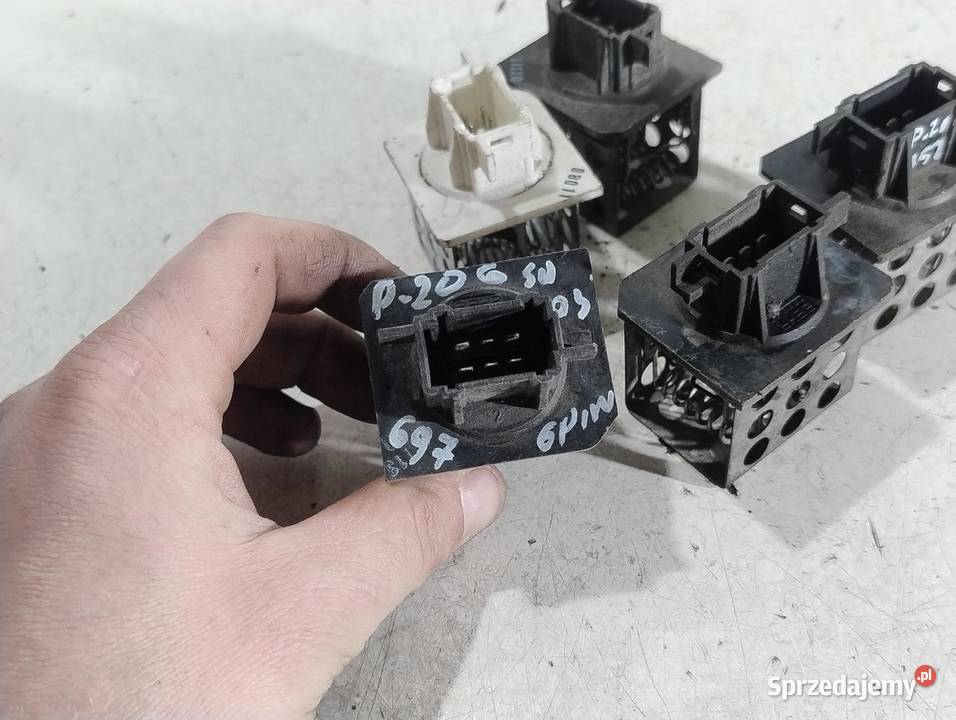 REZYSTOR OPORNICA 6 PIN PEUGEOT 206