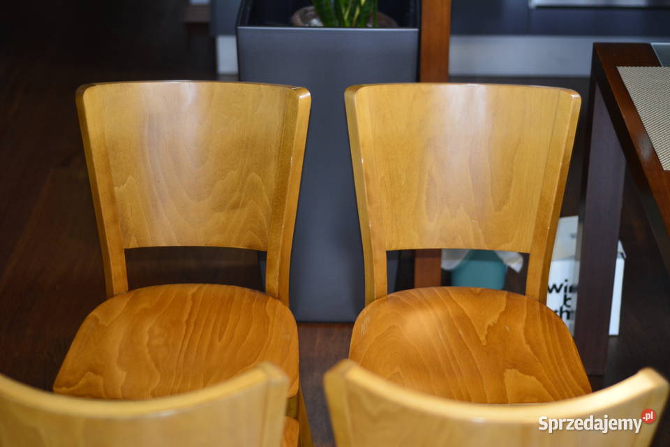 Krzesła drewniane 4 sztuki stan