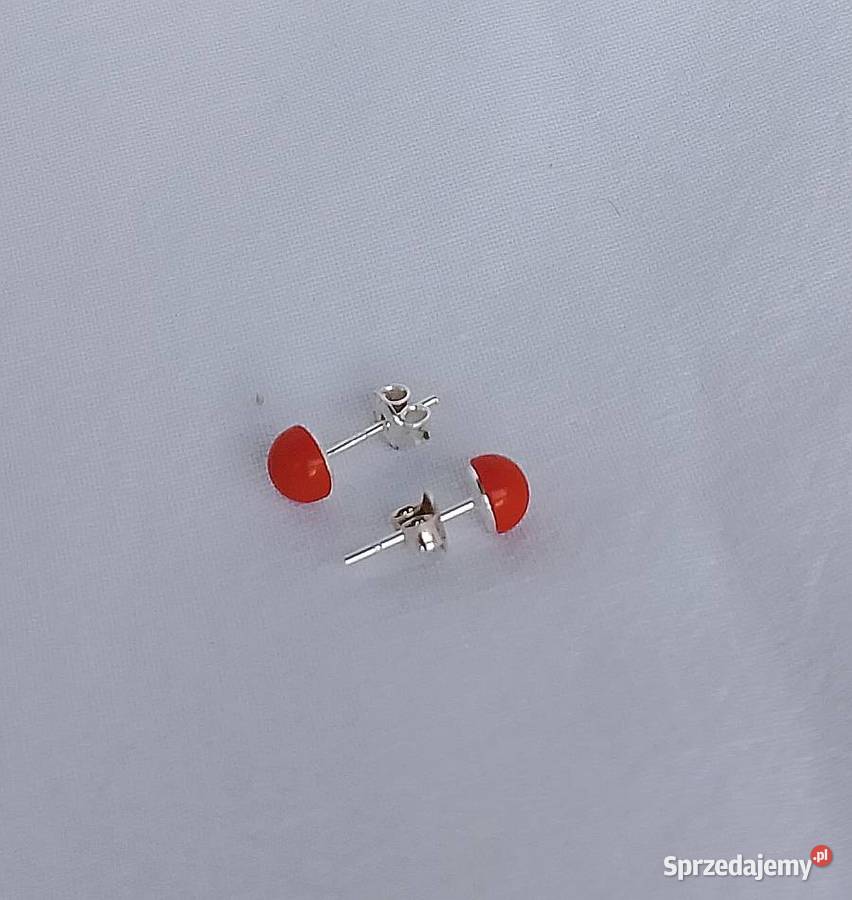 kolczyki srebrne sztyfty z koralem Suwałki