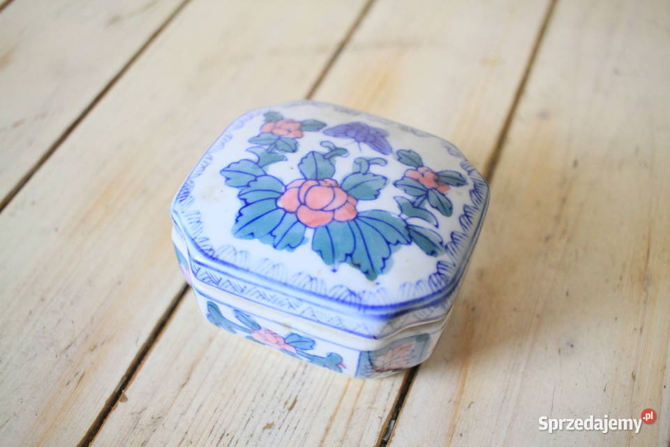 Szkatułka porcelanowa pięknie zdobiona śląskie